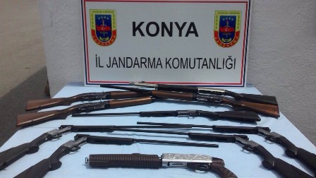 Kargoyla silah sevkiyatı jandarmaya takıldı