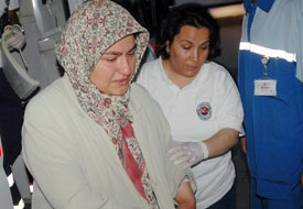 Vücudunda kene ile hastaneye geldi