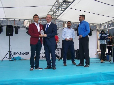 Beyşehir’de İşletme Fakültesi ilk mezunlarını verdi
