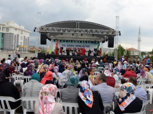 Öğrenciler tatile şenlikle başladı