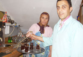 Karı Koca Hükümet Konağında