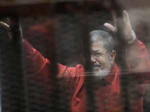 Mursi'nin yargılanması: Hilafet kurmak istedi