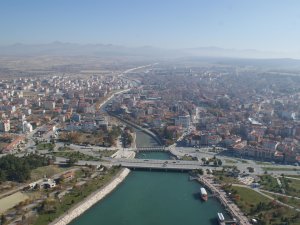 Beyşehir Gölü'nden Konya Ovası'na su verilmeye başlandı