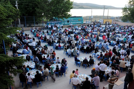 Başkan Akyürek İlçe İftarlarında Vatandaşlarla Buluşuyor