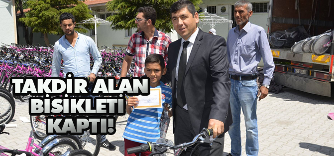 Takdir alan öğrenci bisikleti kaptı