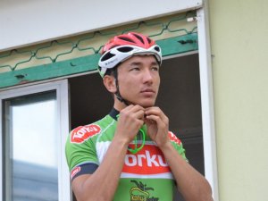 Ahmet Örken bisiklet sporundan kazandığı parayla ailesine bakıyor