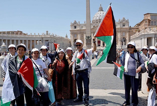 Vatikan Filistin'i resmen tanıdı