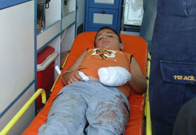 Elinde torpil patladı, parmakları koptu