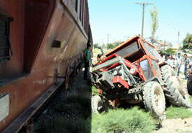 Hemzemin geçitte kaza: 1 yaralı