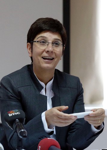 Yıldıray Oğur, İsmet İnönü'nün savurganlığını yazdı