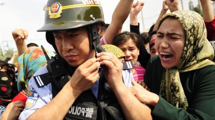 '35 milyon Uygur katledildi'