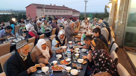 Şehit ve gazi ailelerine iftar