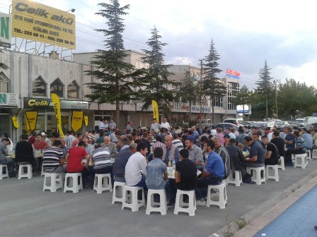 Çelik akü iftar verdi