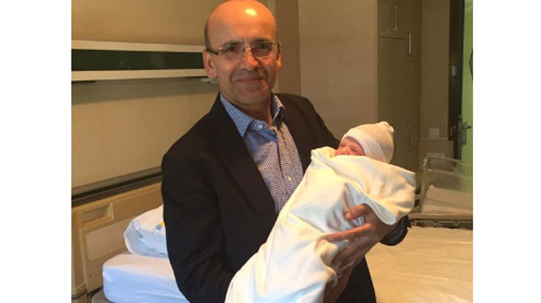 Mehmet Şimşek yeniden baba oldu!