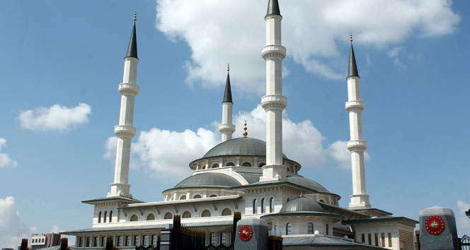 Beştepe Millet Camii ibadete açıldı