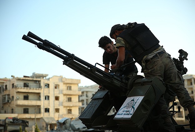 - Muhalifler, Minniğ havaalanını geri aldı