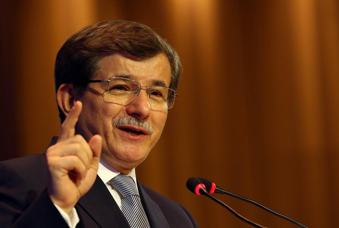Başbakan Davutoğlu'na sürpriz başdanışman