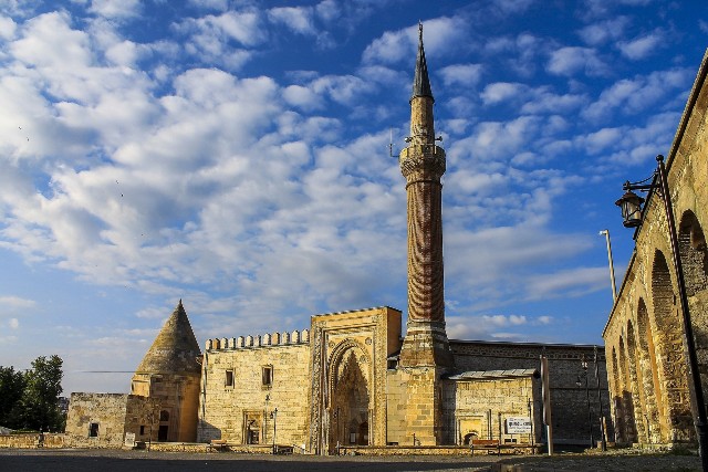 Eşrefoğlu Cami'nde 716 yıldır teravih namazı kılınıyor