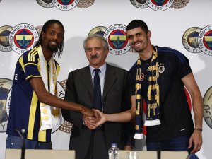 Fenerbahçe'de çifte imza