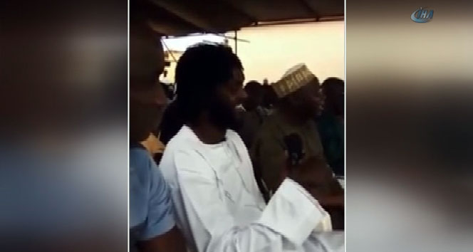 Ünlü futbolcu Adebayor Müslüman oldu