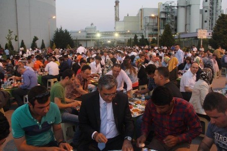 Konya Şeker ailesi iftarda buluştu