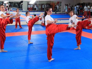 Selçuklu Belediyespor Kick Boksta Türkiye Şampiyonası Hazırlığı