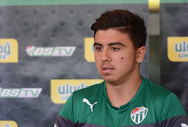 Bursasporlu Ozan Tufan'a Valencia ilgisi