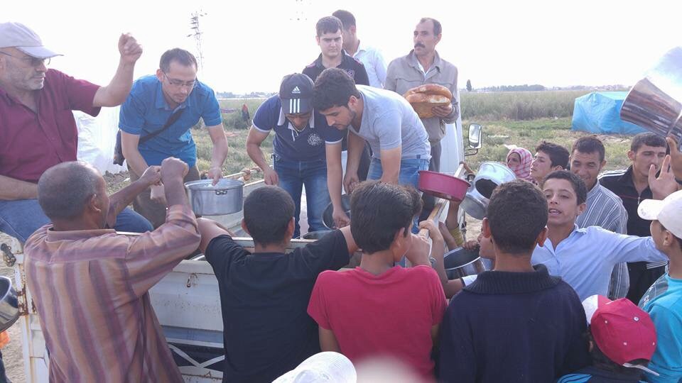 AK Parti Gençlik Kolları Ramazan’ı dolu dolu geçiriyor