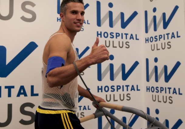 Van Persie'den sakatlık açıklaması