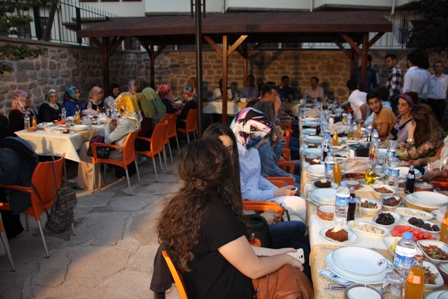 Hançerli “ vatandaşlarımızın ihtiyaçları doğrultusunda hizmet veriyoruz”