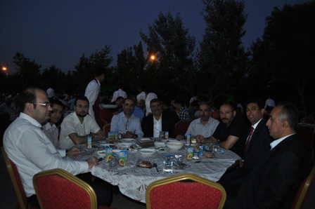 Makine mühendisleri iftarda buluştu