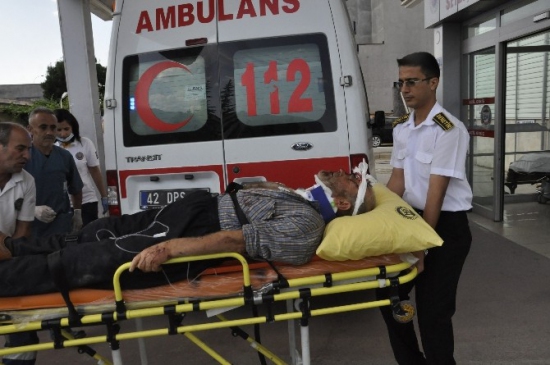 Konya'da Traktör Uçuruma Devrildi: 3 Yaralı