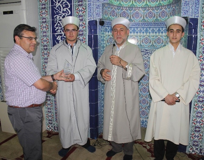 Beyşehir'de hafızlar ödüllendirildi