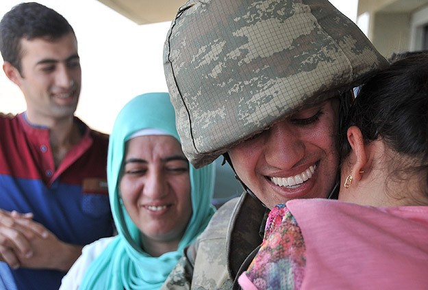 Suriye sınırındaki Mehmetçik'e bayram sürprizi