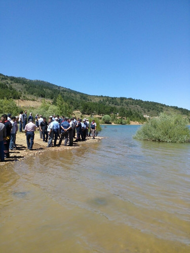 3 kişi gölette kayboldu