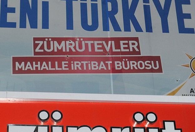İstanbul'da AK Parti bürosuna saldırı