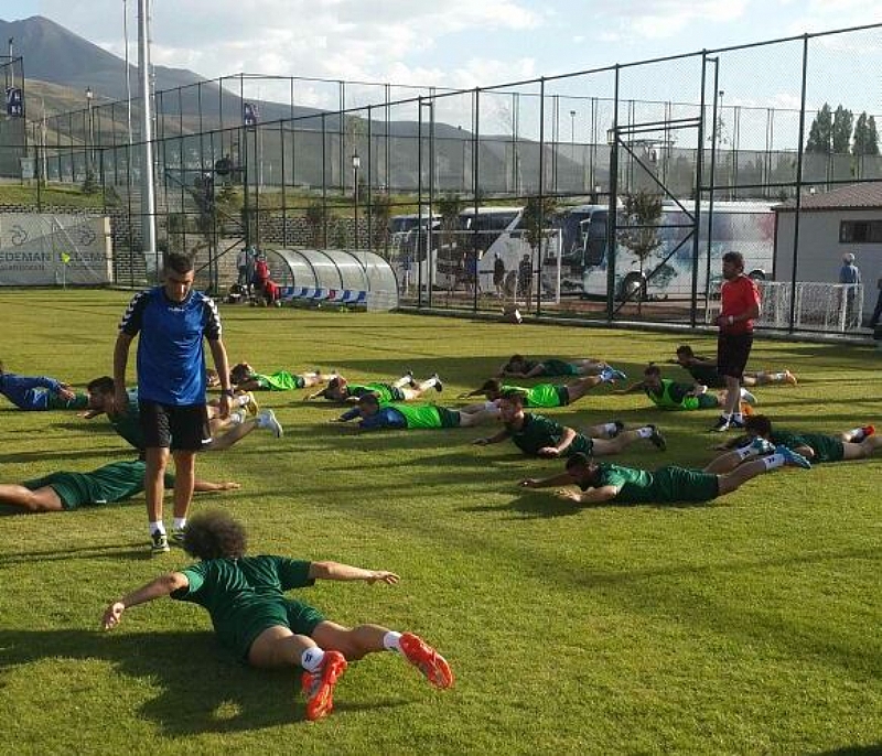 Anadolu'da kamp sürüyor