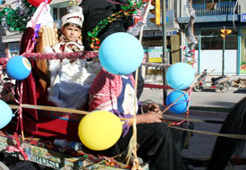 At arabası düğün aracı oldu