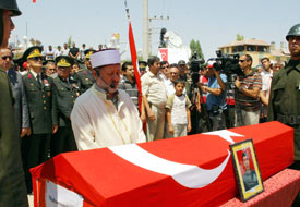 Jandarma Er toprağa verildi