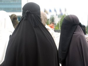 Nijer'de de peçe yasaklandı