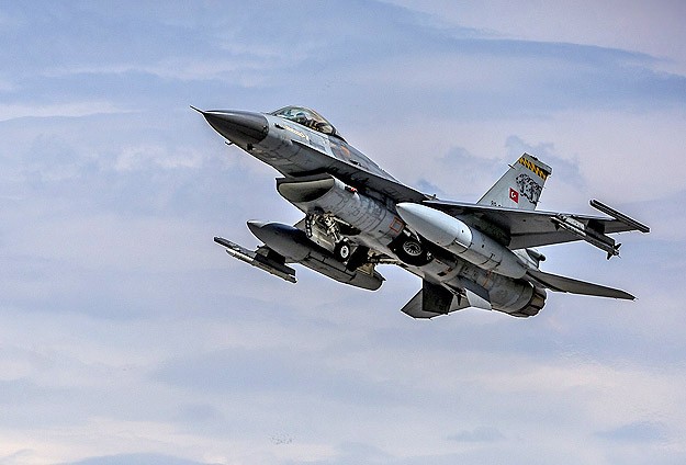 Hakkari kırsalına hava harekatı