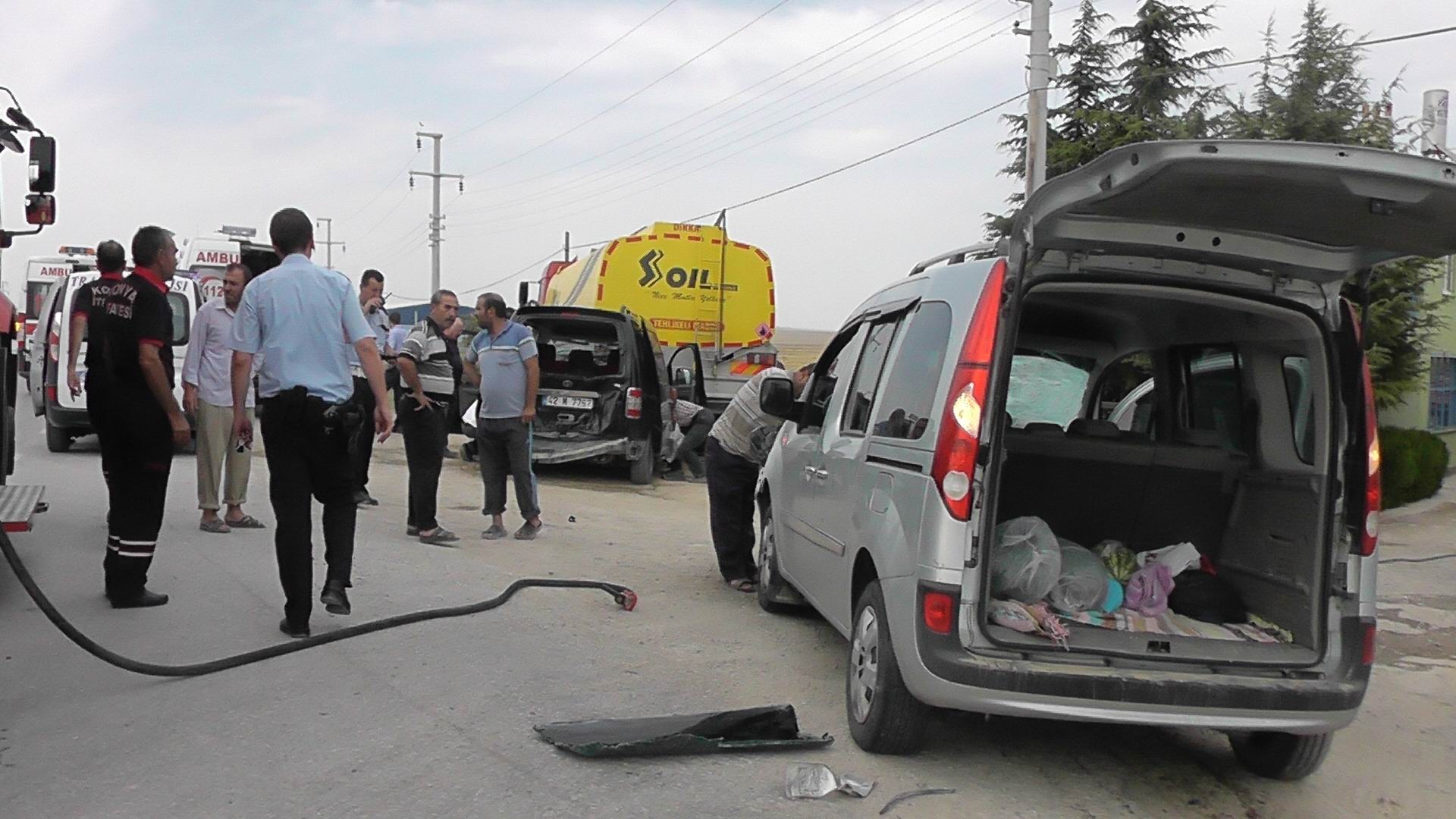Konya'da üç araçlı trafik kazası