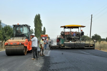 Akşehir'de asfaltlama çalışmaları