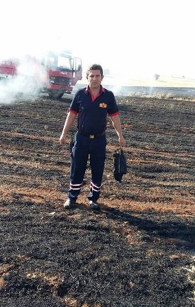 Elektrik tellerine temas ederek alev alan karga yangın çıkardı