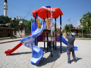Park oyun gruplarında hijyene uygunluk sağlanıyor