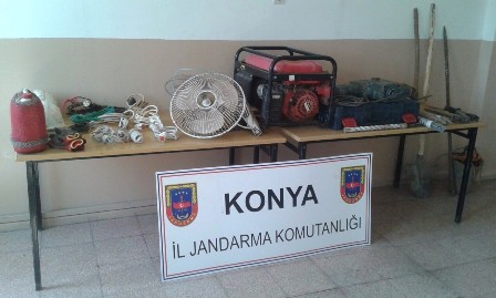 Kaçak kazı yaparken yakalandılar