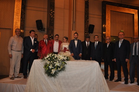 Recep Çınar oğlunu evlendirdi