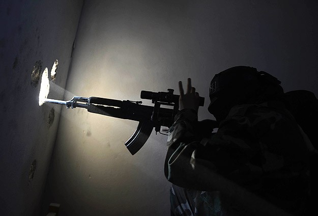 İran, Suriye'ye Afgan uçağıyla savaşçı taşıyor