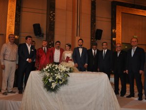 Recep Çınar, oğlunu evlendirdi