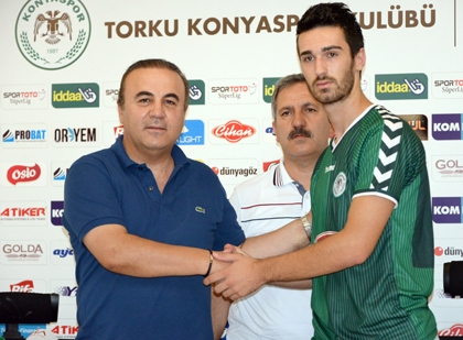 Torku Konyaspor Riad Bajic ile 3 yıllık sözleşme imzaladı